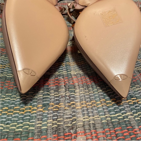Valentino Garavani Rockstud beige patent leather pumps 37 US6,5  NEW NO BOX - Picture 6 of 8